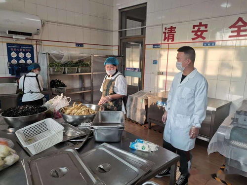 準(zhǔn)旗市場監(jiān)督管理局開展秋季學(xué)校食堂食品安全專項(xiàng)檢查 強(qiáng)化食堂管理